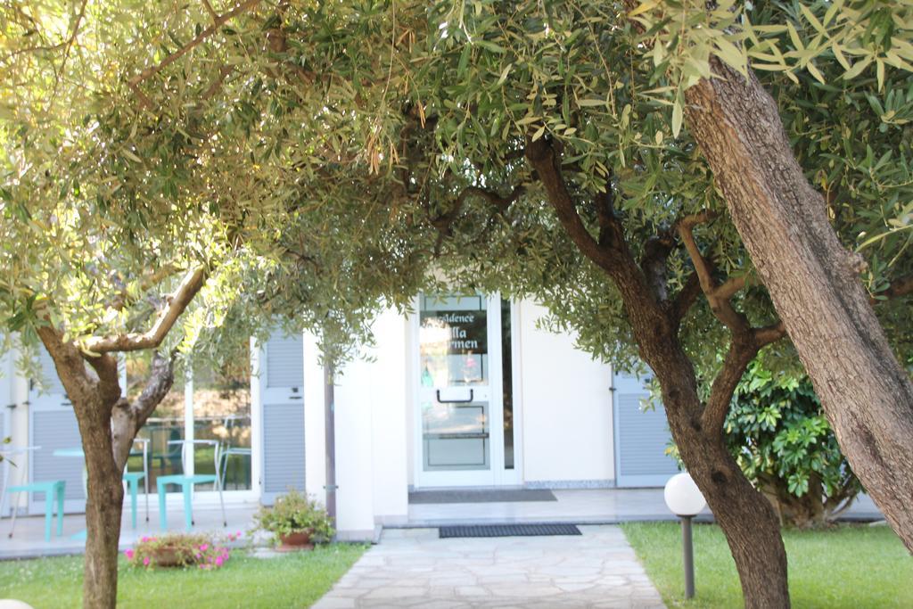 Residence Villa Carmen Fronte Mare A 50 Mt Pietra Ligure Buitenkant foto