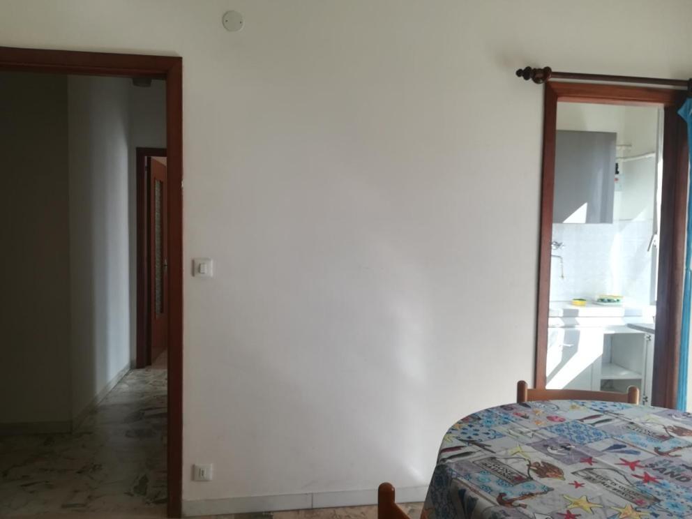 Residence Villa Carmen Fronte Mare A 50 Mt Pietra Ligure Buitenkant foto