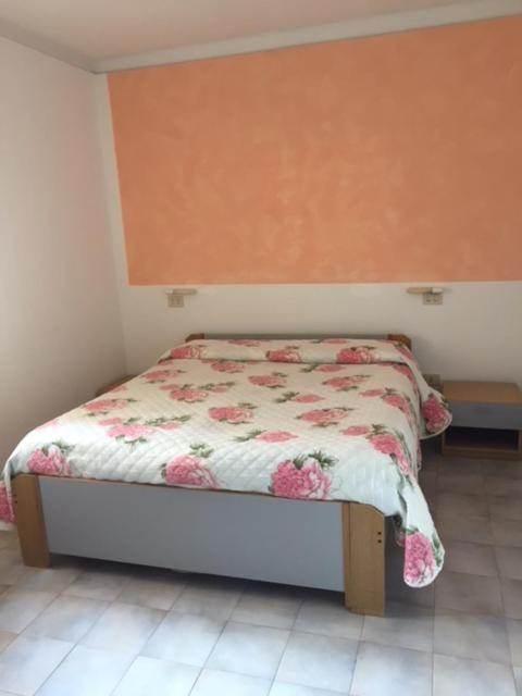 Residence Villa Carmen Fronte Mare A 50 Mt Pietra Ligure Buitenkant foto