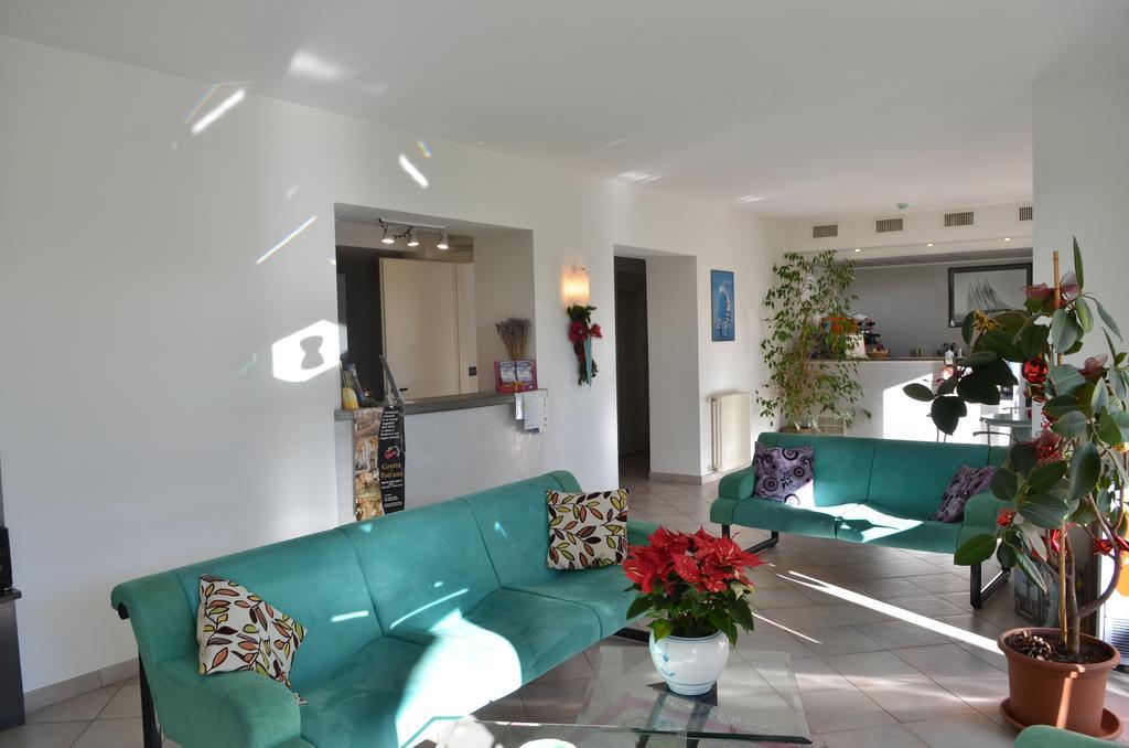 Residence Villa Carmen Fronte Mare A 50 Mt Pietra Ligure Buitenkant foto